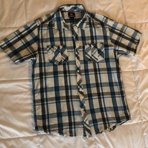 Quiksilver Men’s button Up size Large